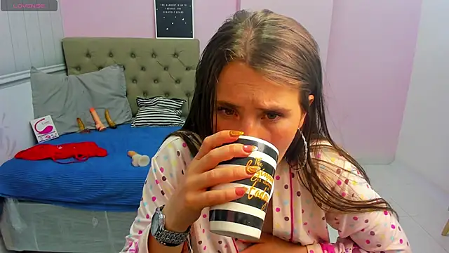 lauren rios7 online show from 02-15-25, 01:21