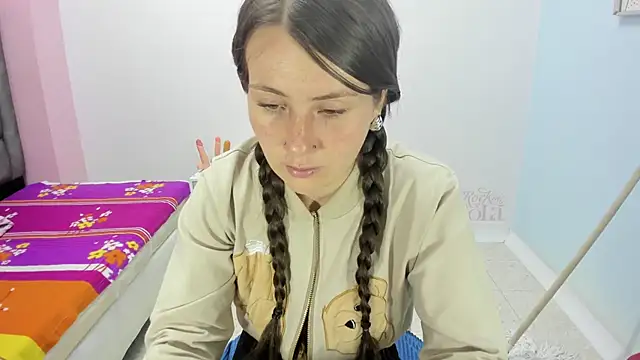 lauren rios7 online show from 10-18-25, 02:40