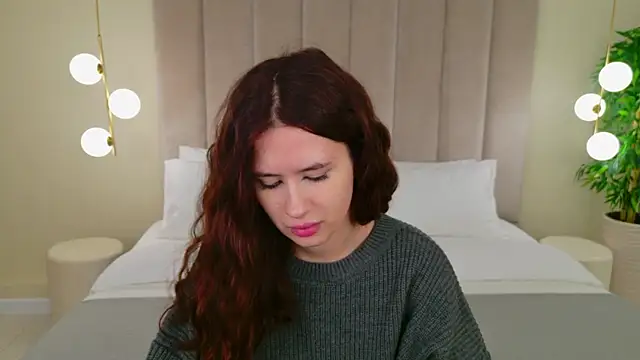 milaleoneli online show from 01-26-25, 12:33