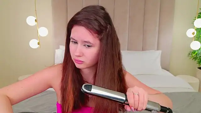 milaleoneli online show from 01-26-25, 05:23