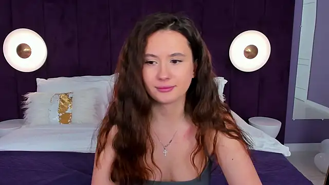 milaleoneli online show from 02-16-25, 03:38