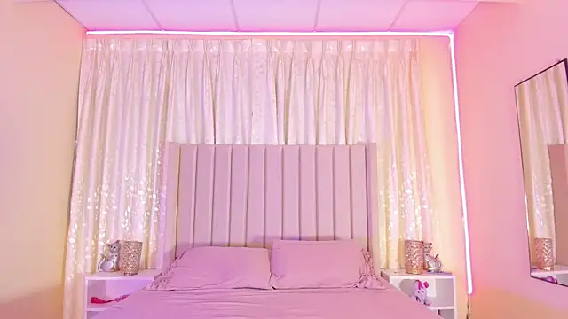 Snapshot of Aliison_Smith chatting on 03-17-25, 03:03 Aliison Smith online show from 03-17-25, 03:03