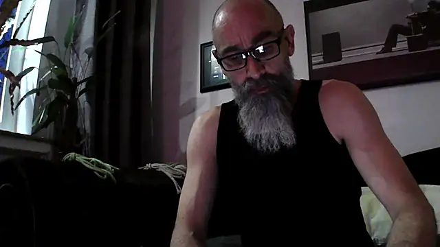 Snapshot of Kingsscepter chatting on 01-29-25, 04:52 Kingsscepter online show from 01-29-25, 04:52