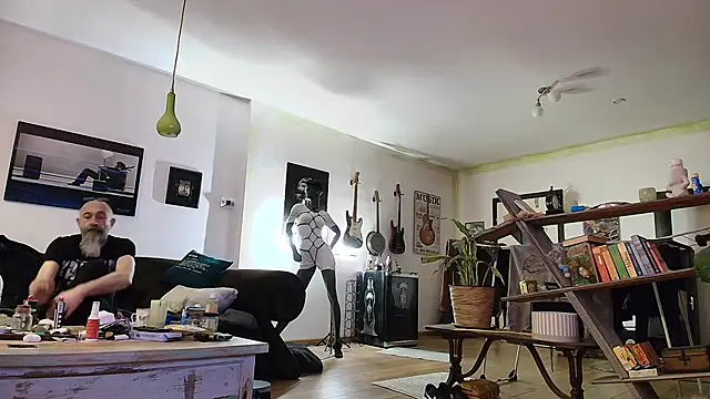 Snapshot of Kingsscepter chatting on 02-07-25, 06:24 Kingsscepter online show from 02-07-25, 06:24