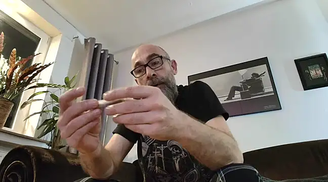 Snapshot of Kingsscepter chatting on 02-10-25, 05:41 Kingsscepter online show from 02-10-25, 05:41