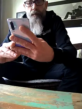 Snapshot of Kingsscepter chatting on 02-12-25, 12:55 Kingsscepter online show from 02-12-25, 12:55