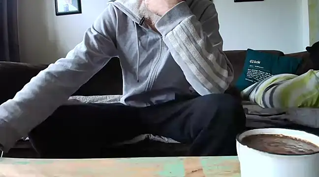 Snapshot of Kingsscepter chatting on 02-22-25, 10:29 Kingsscepter online show from 02-22-25, 10:29