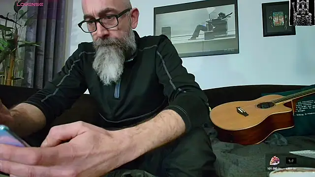 Snapshot of Kingsscepter chatting on 02-28-25, 05:37 Kingsscepter online show from 02-28-25, 05:37