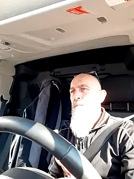 Snapshot of Kingsscepter chatting on 03-05-25, 01:17 Kingsscepter online show from 03-05-25, 01:17