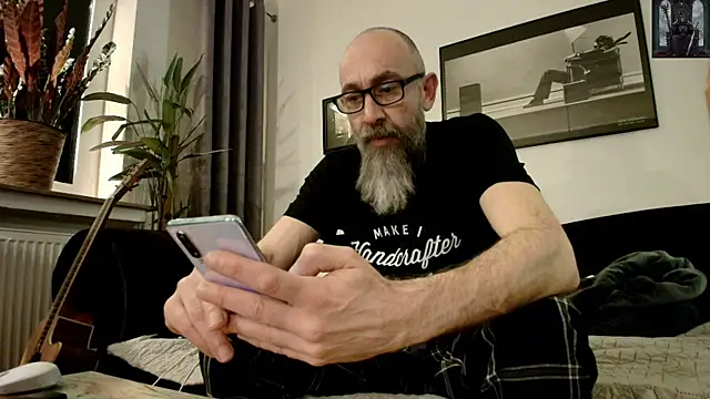 Snapshot of Kingsscepter chatting on 03-18-25, 09:10 Kingsscepter online show from 03-18-25, 09:10