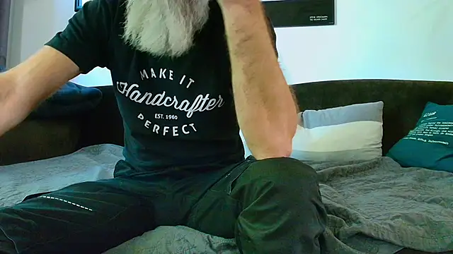 Snapshot of Kingsscepter chatting on 09-19-25, 09:11 Kingsscepter online show from 09-19-25, 09:11