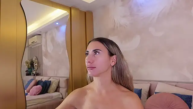 Snapshot of JullyBlair chatting on 10-23-25, 04:34 JullyBlair online show from 10-23-25, 04:34