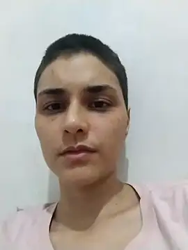 Snapshot of Luci_foxx chatting on 01-08-25, 06:20 Luci foxx online show from 01-08-25, 06:20