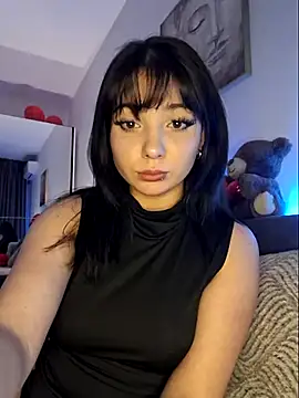 Snapshot of AveryWillow chatting on 02-20-25, 06:02 AveryWillow online show from 02-20-25, 06:02