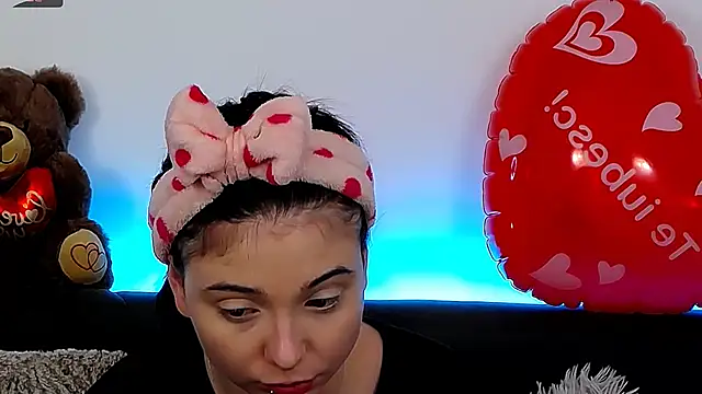 Snapshot of AveryWillow chatting on 02-26-25, 11:41 AveryWillow online show from 02-26-25, 11:41