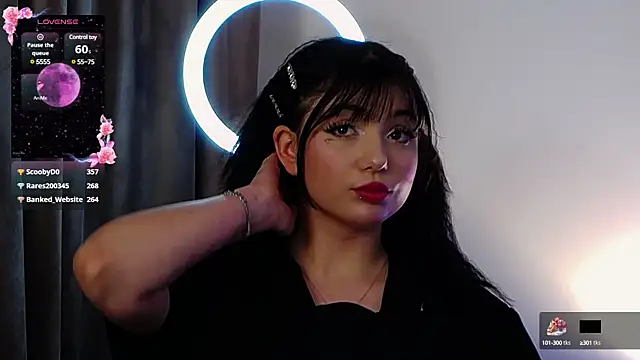 Snapshot of AveryWillow chatting on 03-05-25, 09:04 AveryWillow online show from 03-05-25, 09:04