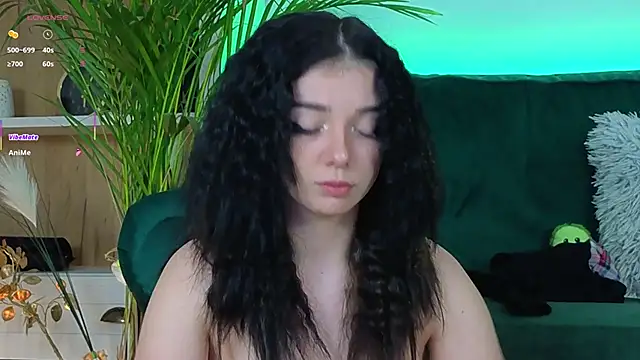 Snapshot of AveryWillow chatting on 10-19-25, 02:56 AveryWillow online show from 10-19-25, 02:56