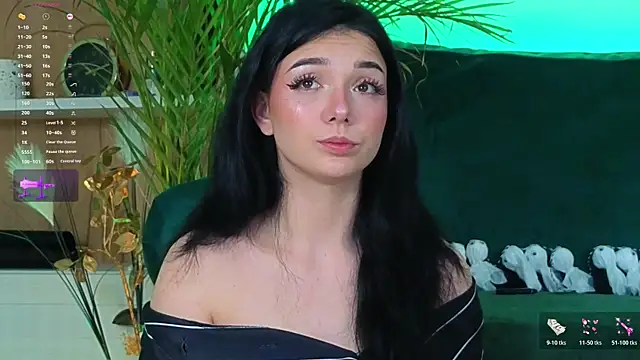 Snapshot of AveryWillow chatting on 11-17-25, 10:48 AveryWillow online show from 11-17-25, 10:48