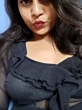 Snapshot of Sanjana-Mehar chatting on 10-06-25, 08:39 Sanjana-Mehar online show from 10-06-25, 08:39