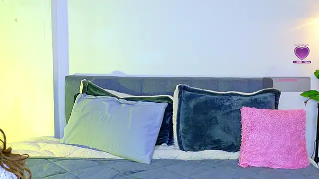 Rouse Hilton online show from 10-07-25, 10:18