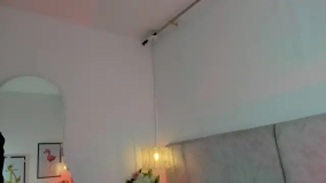 naomiii   online show from 03-24-26, 11:48