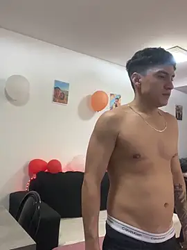 LCarreraa online show from 04-19-26, 01:16