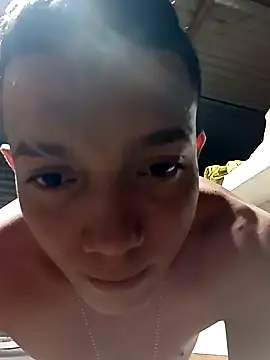 Snapshot of tayson_ chatting on 01-27-25, 12:33 tayson online show from 01-27-25, 12:33