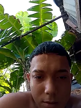 Snapshot of tayson_ chatting on 02-16-25, 02:21 tayson online show from 02-16-25, 02:21