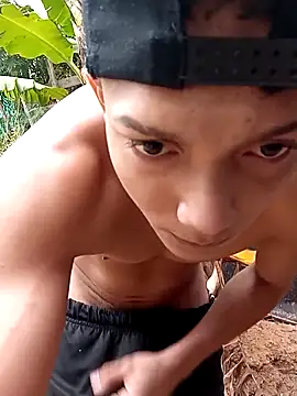 Snapshot of tayson_ chatting on 03-04-25, 01:49 tayson online show from 03-04-25, 01:49