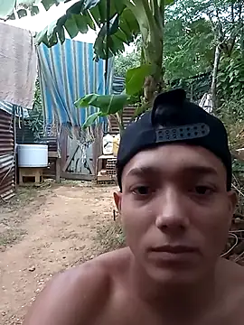 Snapshot of tayson_ chatting on 03-17-25, 11:21 tayson online show from 03-17-25, 11:21