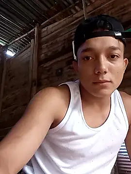 Snapshot of tayson_ chatting on 10-18-25, 11:55 tayson online show from 10-18-25, 11:55