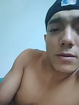 Snapshot of tayson_ chatting on 07-18-26, 10:35 tayson online show from 07-18-26, 10:35