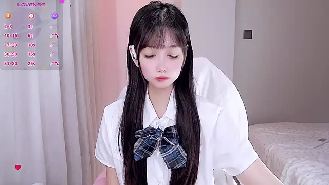 Snapshot of Xiaomi-Angela chatting on 06-21-26, 03:47 Xiaomi-Angela online show from 06-21-26, 03:47