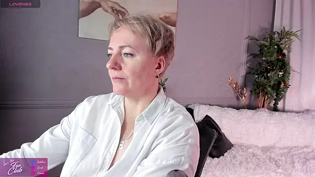 Nika Smit online show from 01-05-25, 08:22