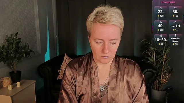 Nika Smit online show from 03-28-26, 05:18