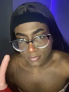Snapshot of bigcrisblack chatting on 12-26-24, 06:30 bigcrisblack online show from 12-26-24, 06:30