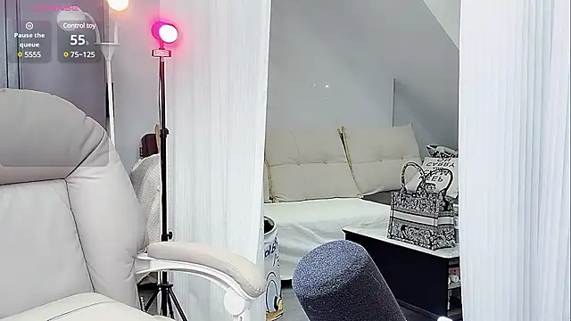 yoyo520- online show from 03-08-25, 08:14