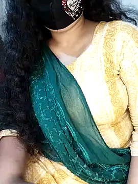 Snapshot of Nilanjona-Ray chatting on 12-17-25, 09:48 Nilanjona-Ray online show from 12-17-25, 09:48