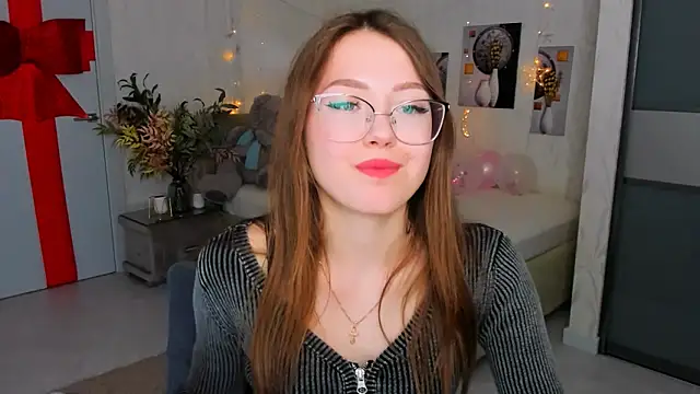 SereneFlame online show from 02-20-25, 04:03