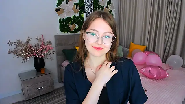 SereneFlame online show from 02-28-25, 03:59