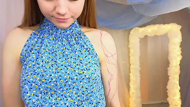 AlisiaSpinnet  online show from 01-12-25, 07:43