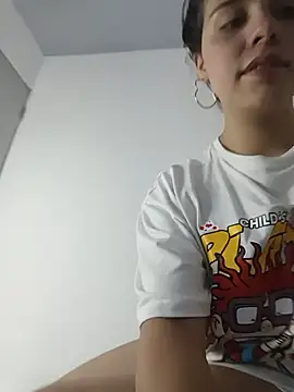 Snapshot of 1Sloppy_Fox4 chatting on 06-20-26, 05:21 1Sloppy Fox4 online show from 06-20-26, 05:21