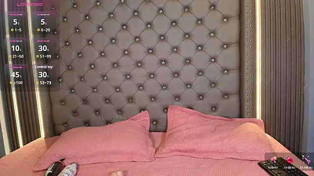 CAMILA JHONS online show from 02-10-25, 01:11