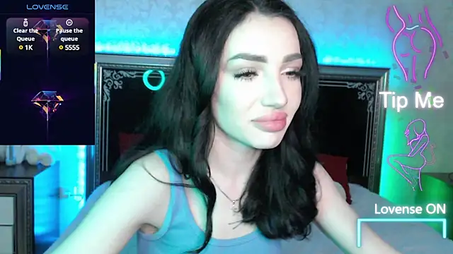 NancyLovee  online show from 02-01-25, 04:54