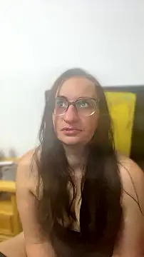 Snapshot of gloria7v05 chatting on 07-13-26, 12:46 gloria7v05 online show from 07-13-26, 12:46