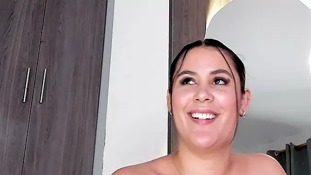 Snapshot of LexyRobert chatting on 02-03-25, 11:36 LexyRobert online show from 02-03-25, 11:36