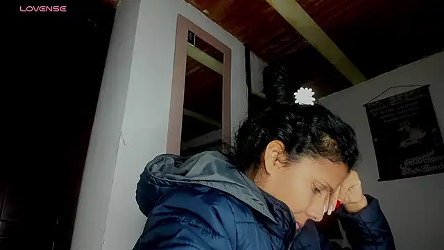 Nenita Hot  online show from 10-07-25, 04:31