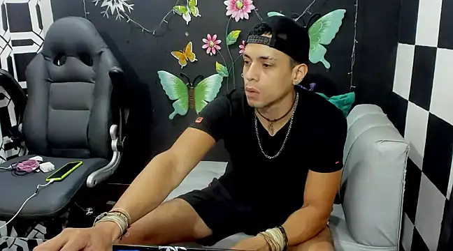 MikeRose94 online show from 02-09-25, 07:41