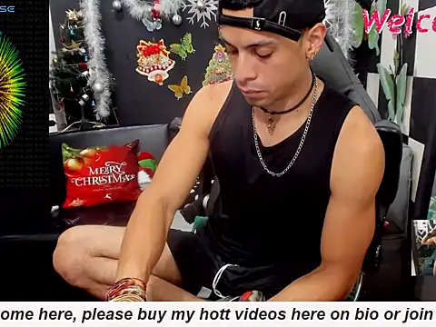 Snapshot of MikeRose94 chatting on 01-14-26, 06:57 MikeRose94 online show from 01-14-26, 06:57