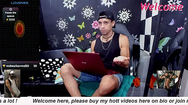 Snapshot of MikeRose94 chatting on 02-15-26, 06:26 MikeRose94 online show from 02-15-26, 06:26